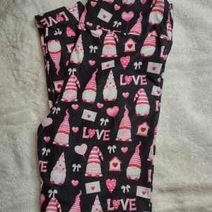 Gnome Valentine leggings